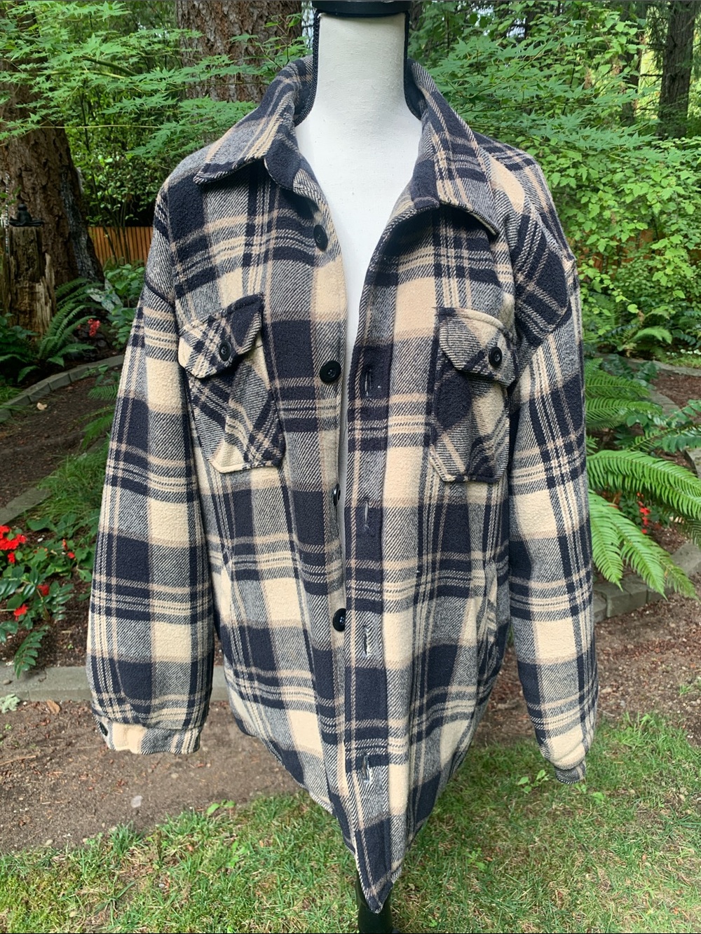 NATURAL LIFE Men’s Black & Cream Plaid Heavyweight Shacket
